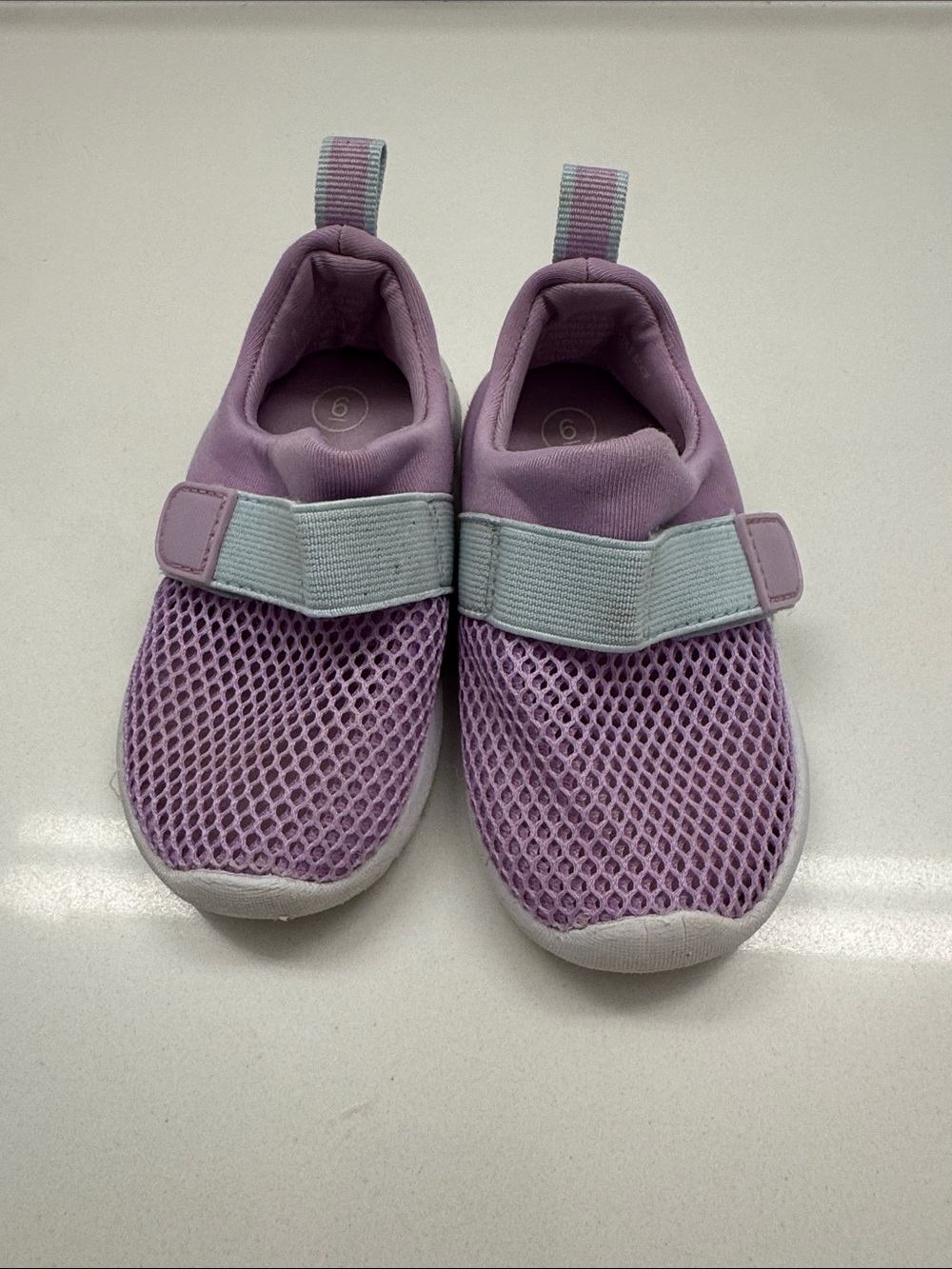 6T Lavender Mesh Slip-On Sneakers with Adjustable Strap
